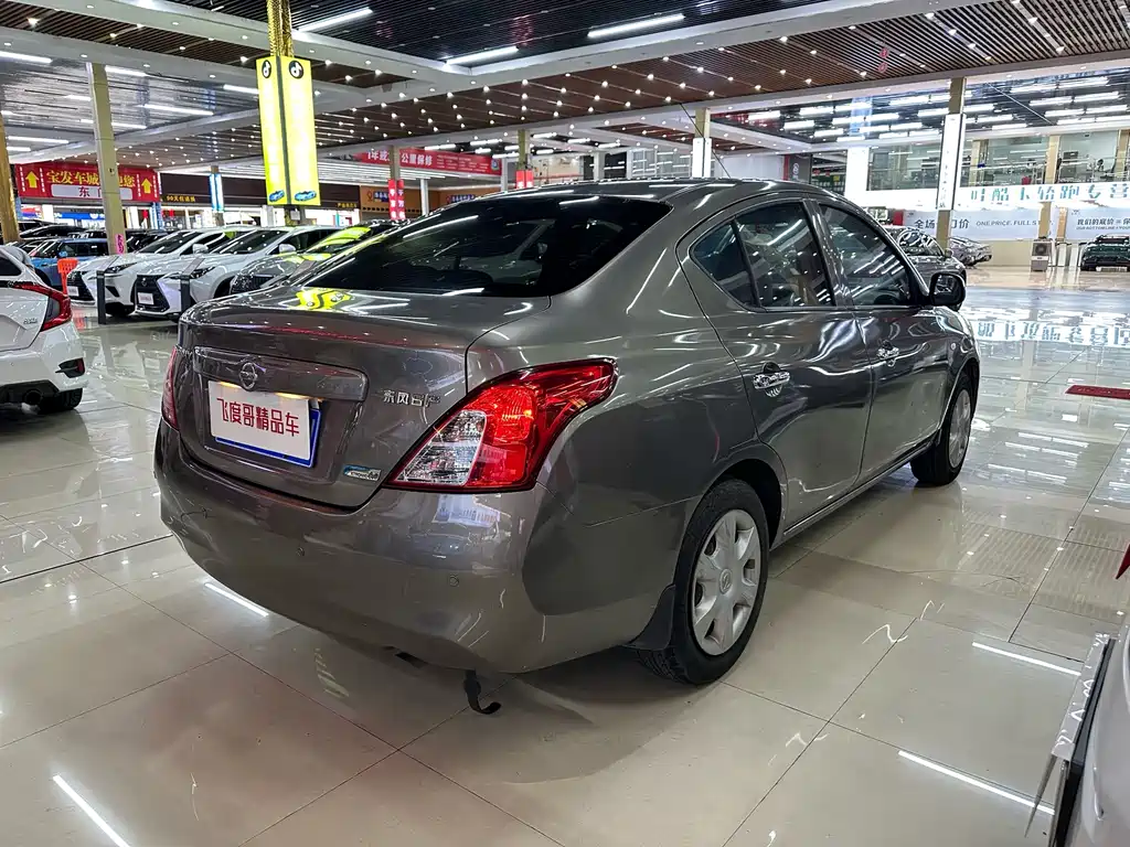 Nissan Sunny — миниатюра 7