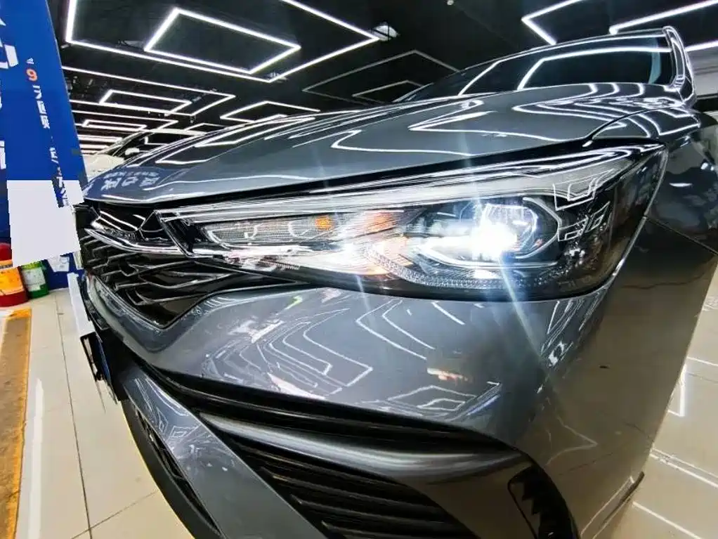 Roewe i5 — миниатюра 8