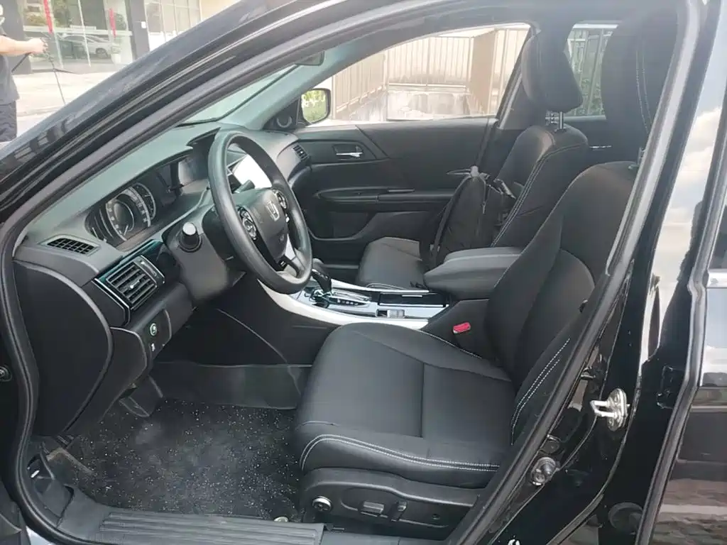 Honda Accord — миниатюра 15