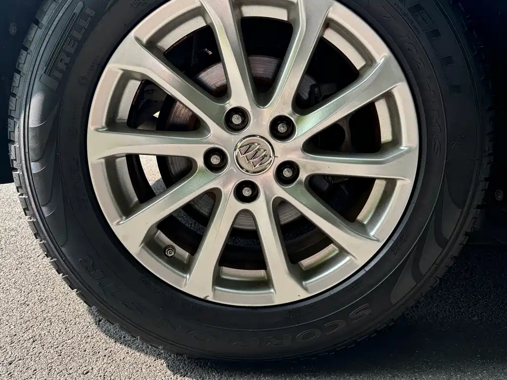 Buick Envision Plus — миниатюра 13