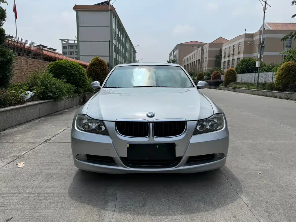 BMW 3 Series 3 2005 E90 320i