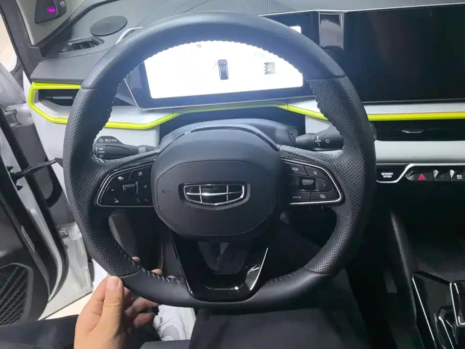 Geely Binyue — миниатюра 15