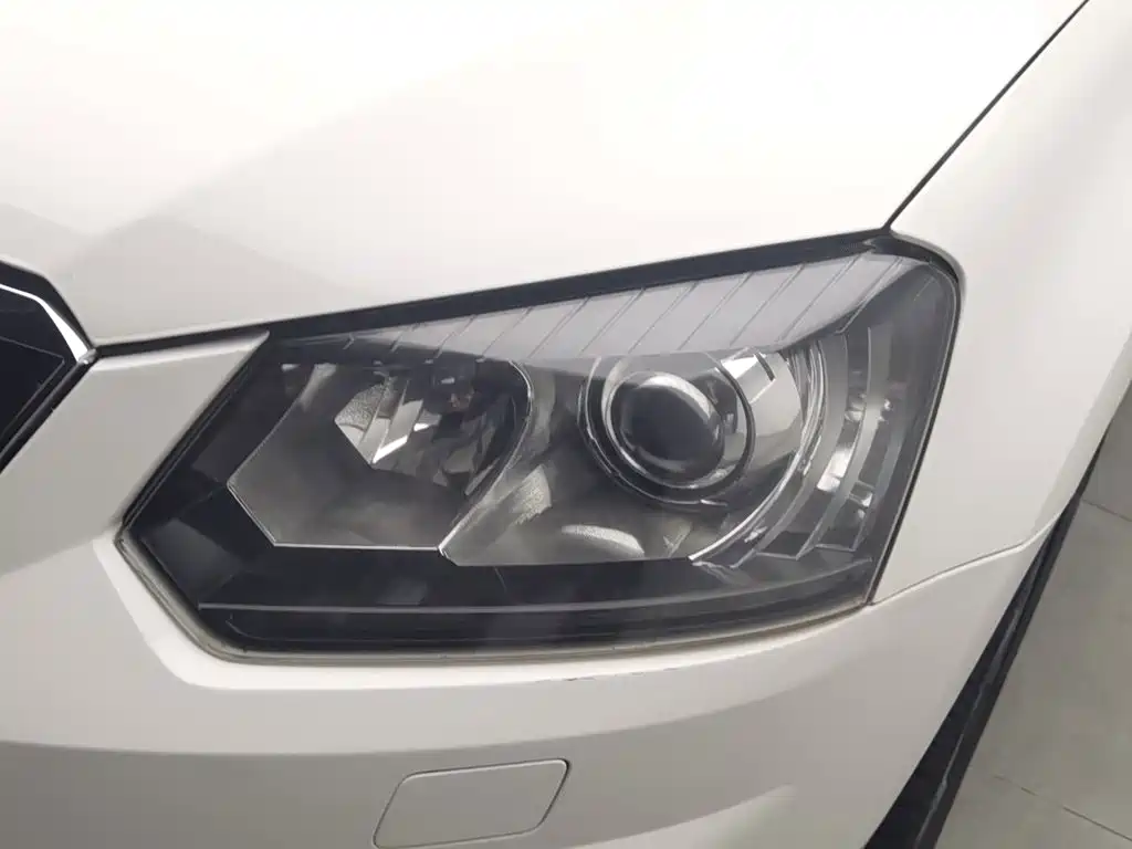 Skoda Yeti — миниатюра 7