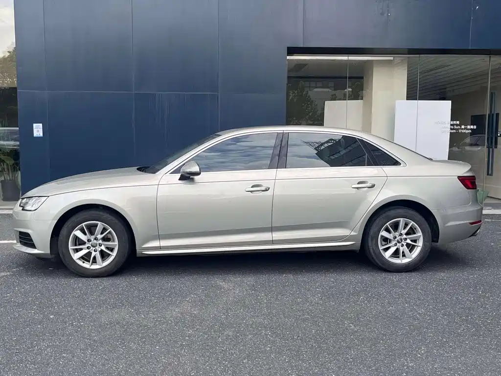 Audi A4L — миниатюра 4