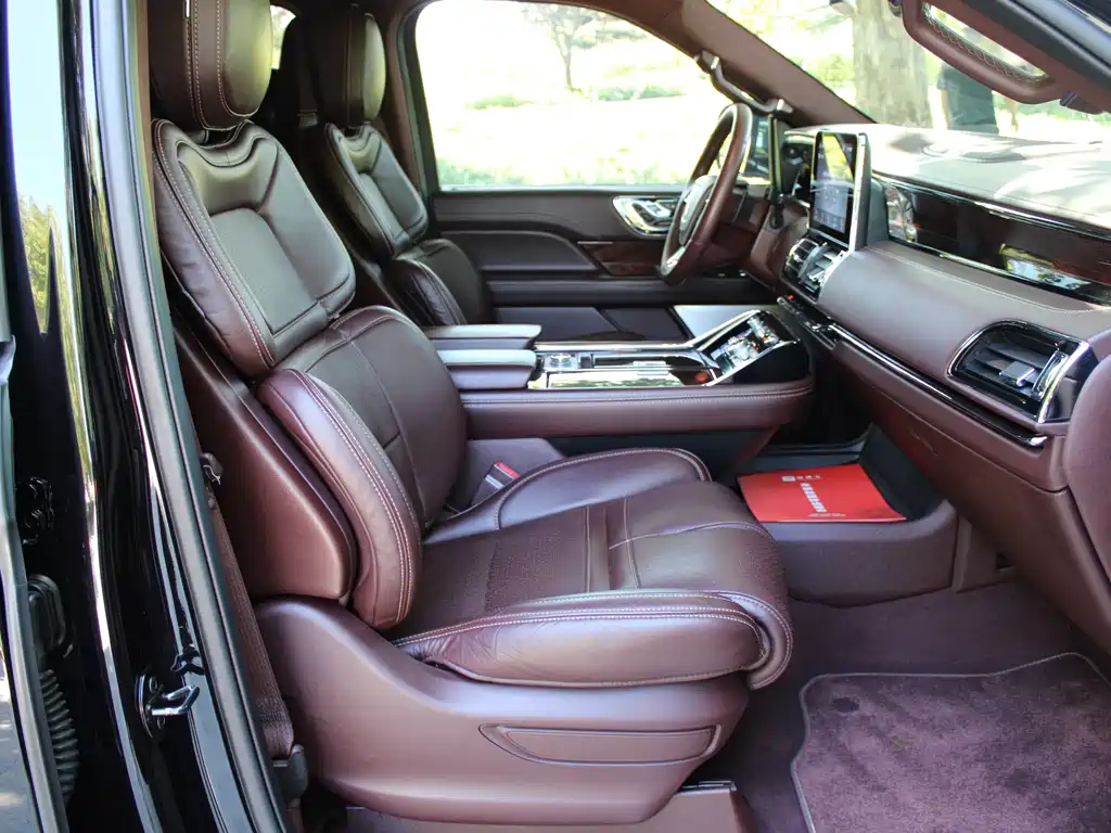 Lincoln Navigator — миниатюра 15