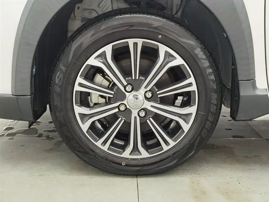 TOYOTA YARIS L ZHIXUAN