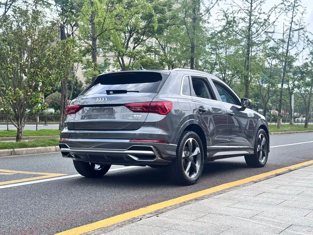 Audi Q3 2022 35 TFSI Fashion