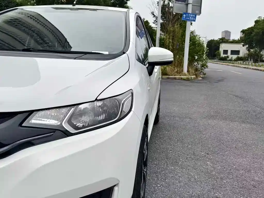 Honda Fit — миниатюра 16