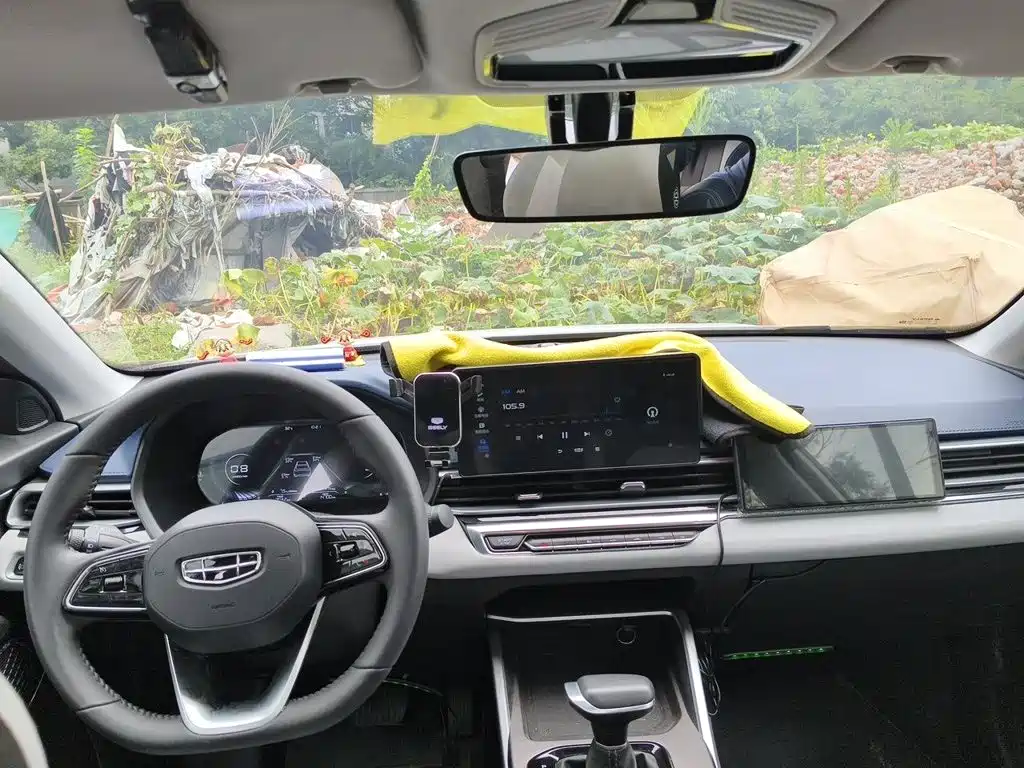 Geely Emgrand — миниатюра 13