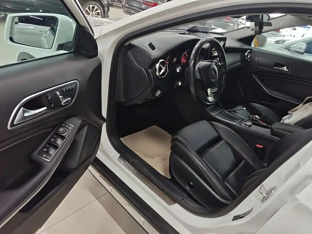 Mercedes-Benz GLA — миниатюра 16
