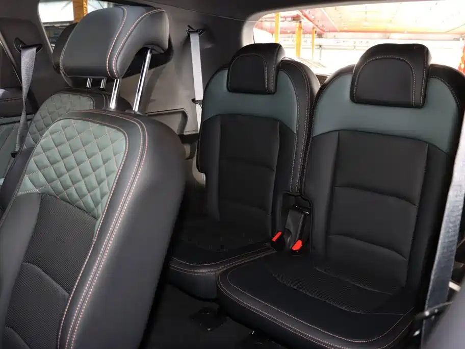 Geely Haoyue L — миниатюра 12
