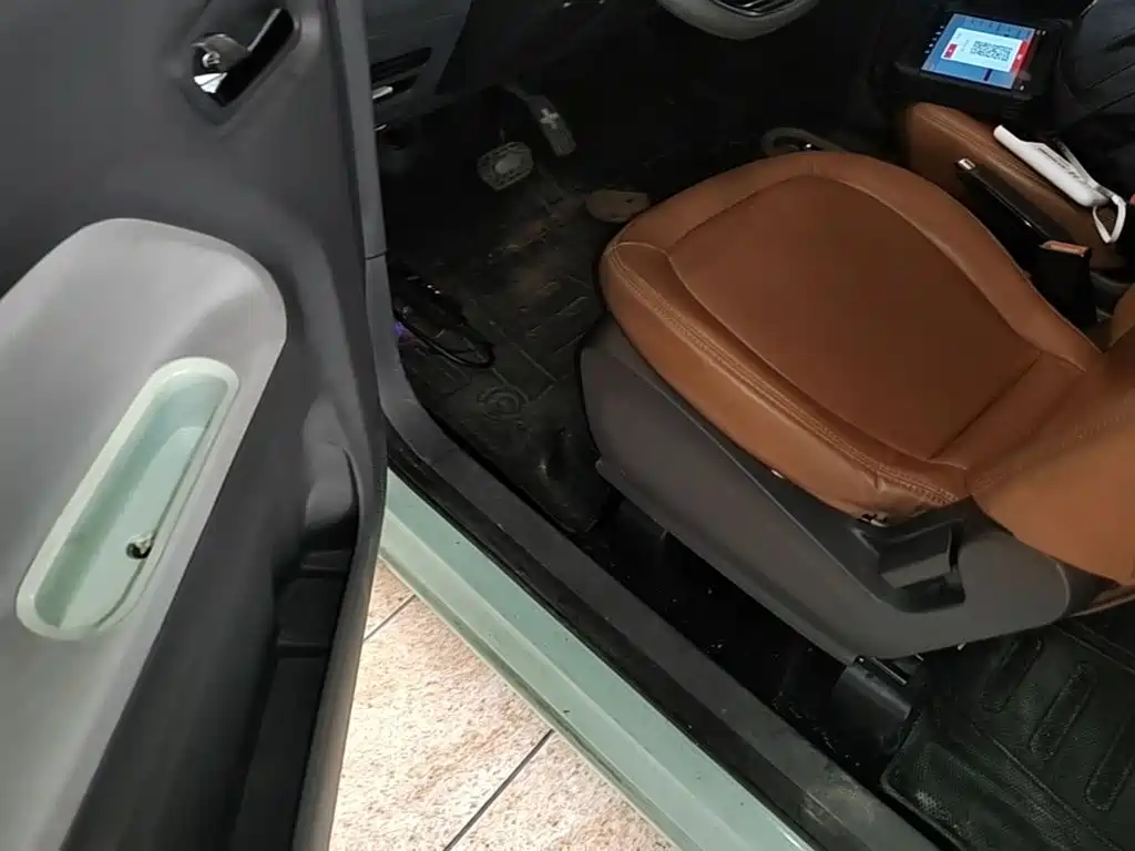 Wuling MINIEV — миниатюра 16