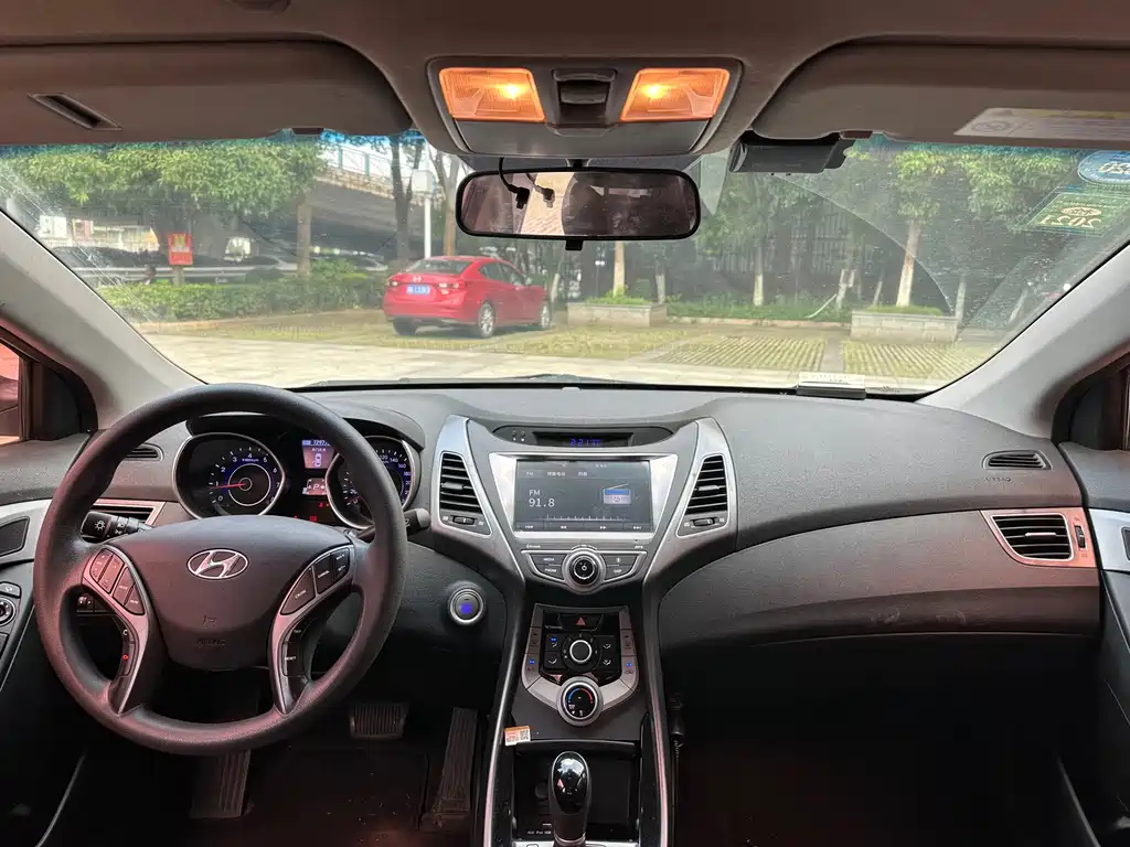Hyundai Elantra Langdong — миниатюра 6