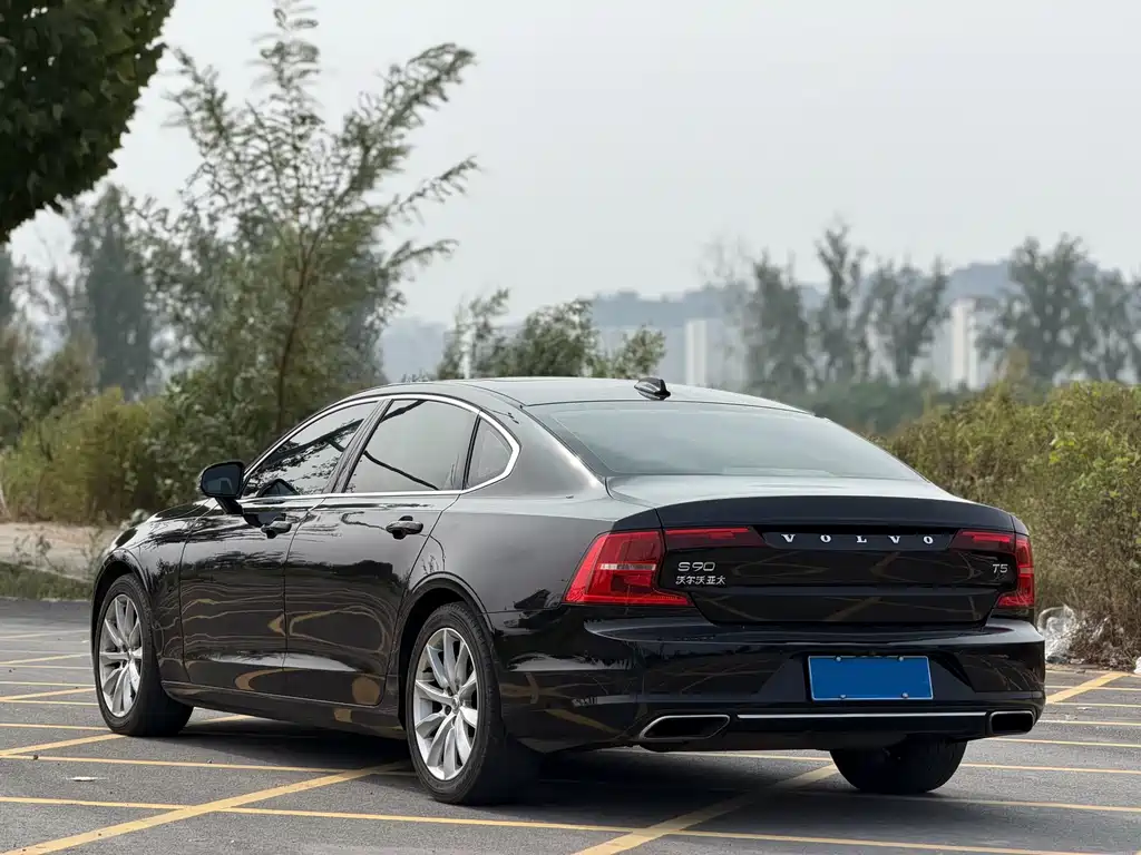 Volvo S90 — миниатюра 9