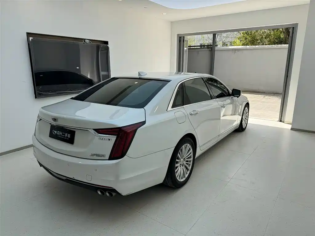 Cadillac CT6 2021 28T Fashion