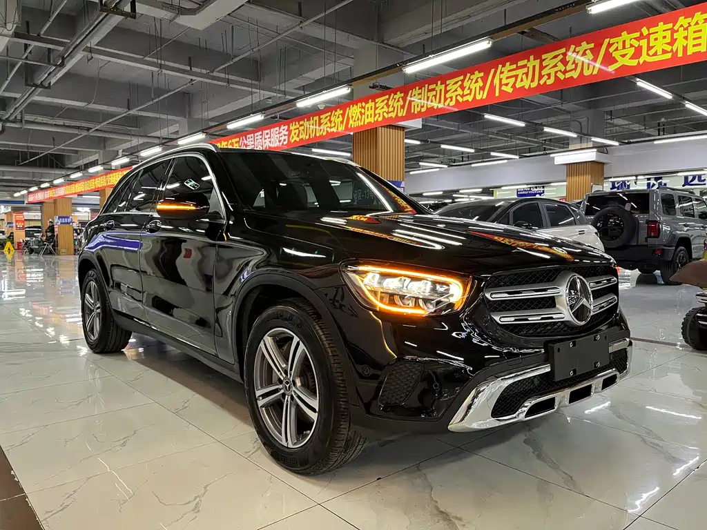 MERCEDES-BENZ GLC