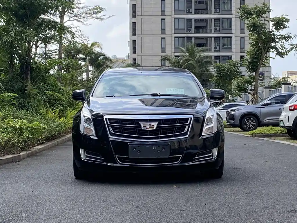 CADILLAC XTS