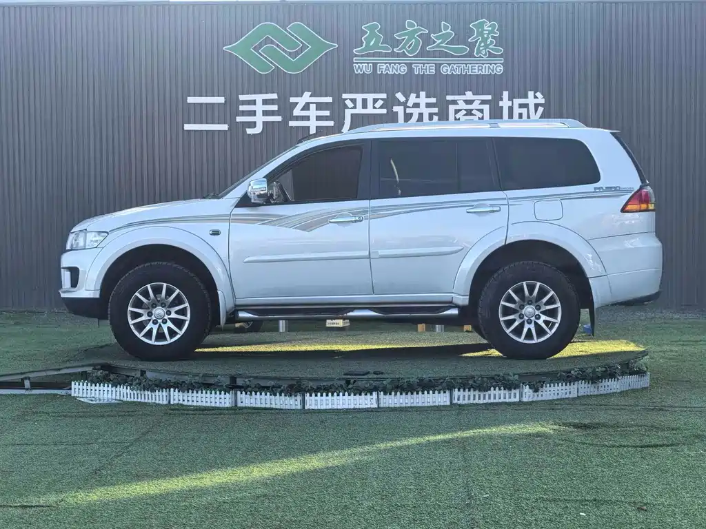 MITSUBISHI PAJERO JINCHANG