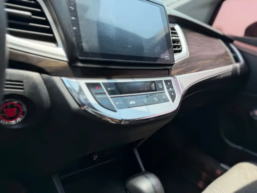 Honda Jade 1.8L Auto Comfort Edition 5 seats, фото 12