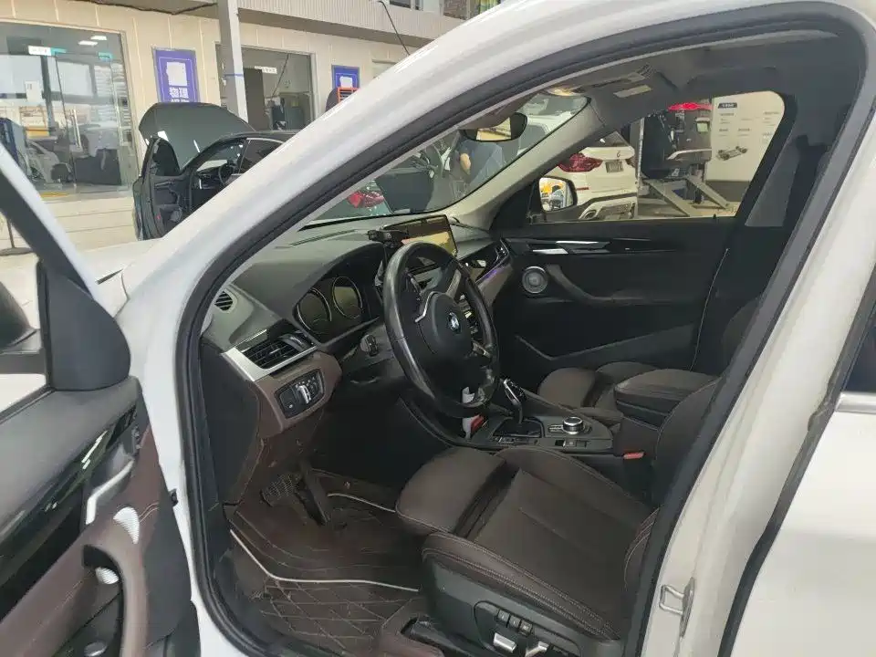 BMW X1 2021 sDrive25Li Lead