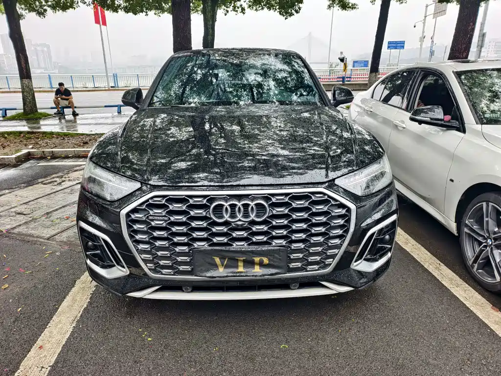 Audi Q5L Sportback — миниатюра 2