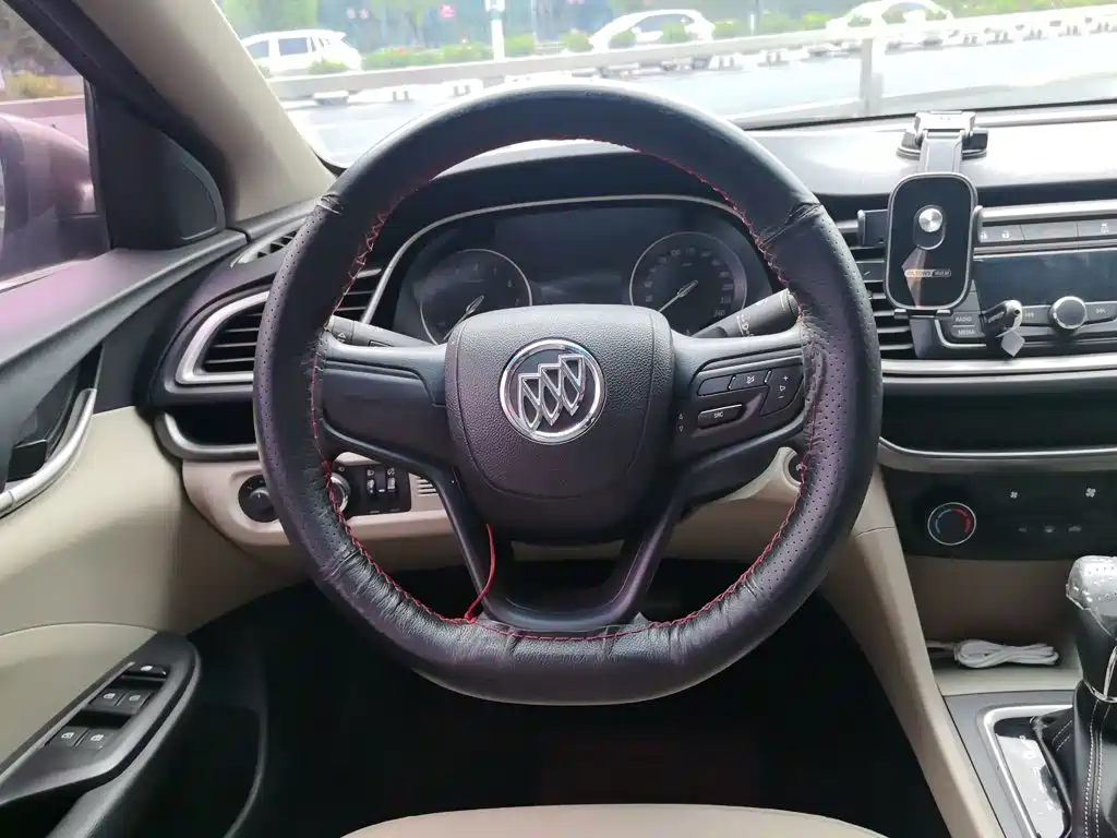 Buick Excelle — миниатюра 11