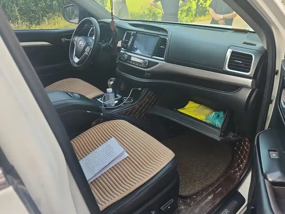 Toyota Highlander — миниатюра 8