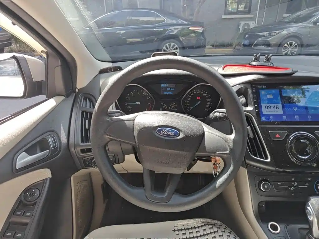 Ford Focus — миниатюра 11