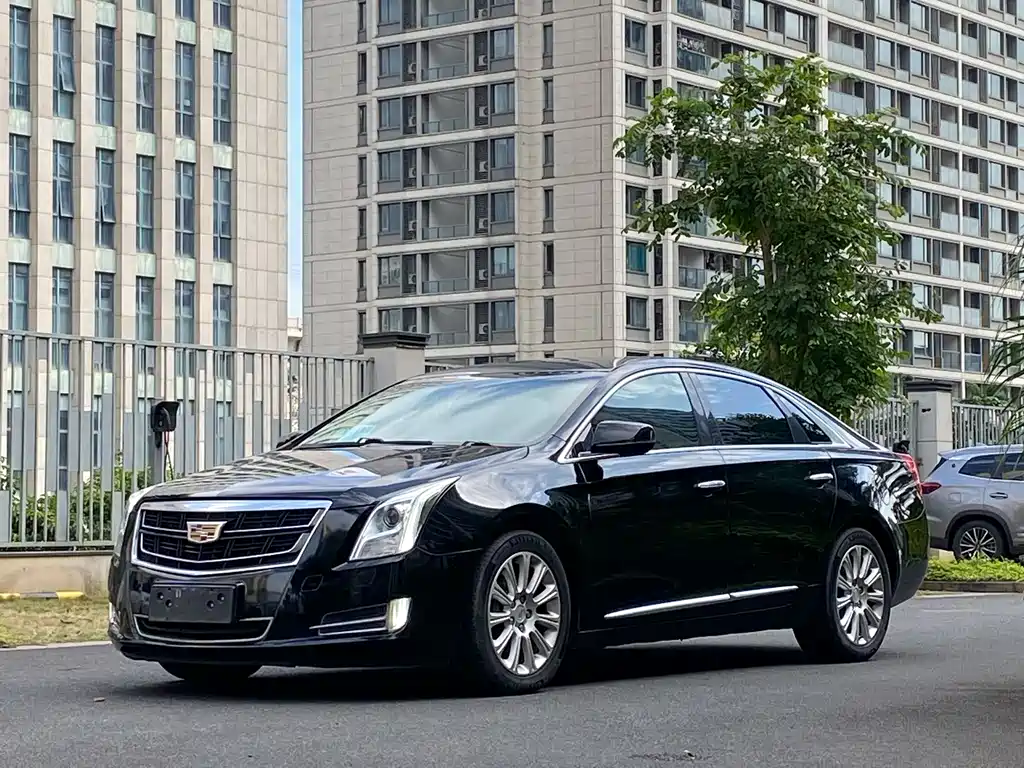 CADILLAC XTS