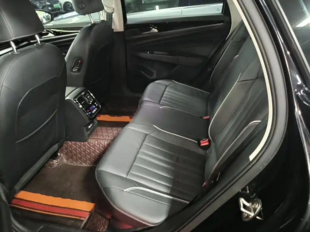 Volkswagen Passat — миниатюра 17