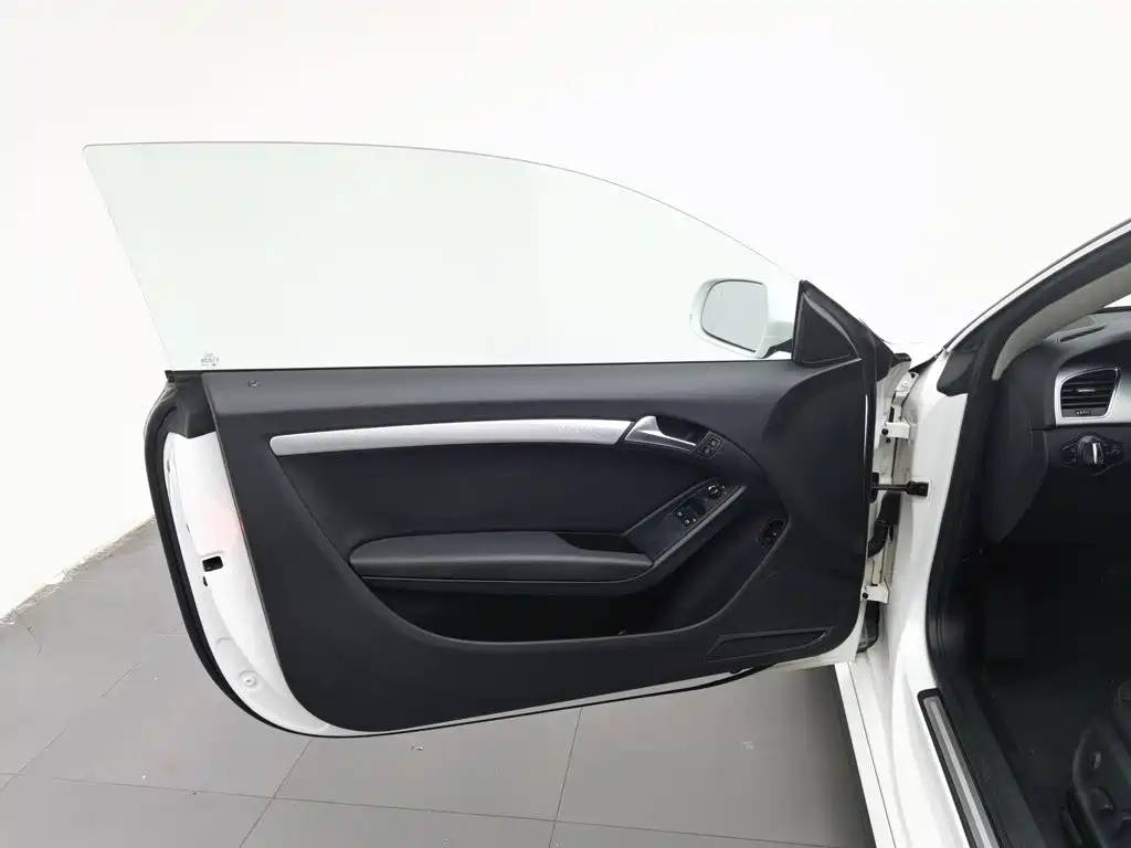 Audi A5 (Import) — миниатюра 8