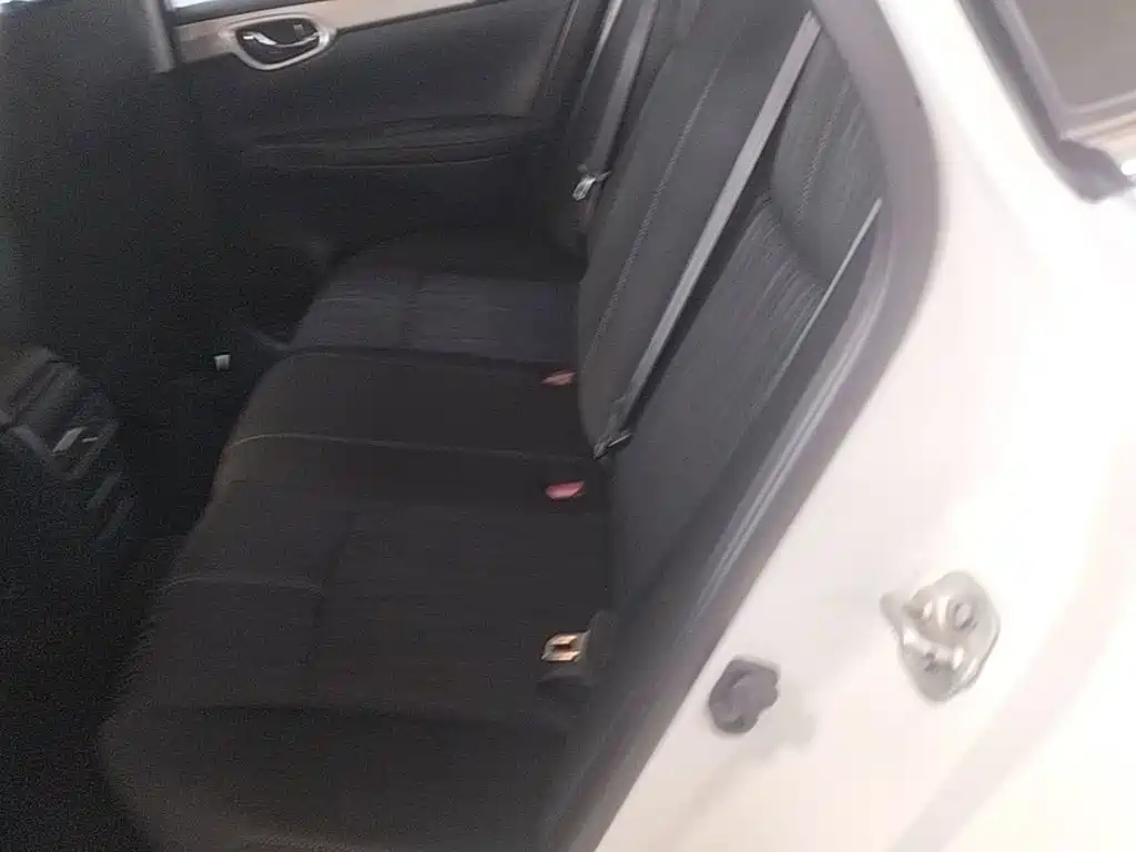 Nissan Sylphy — миниатюра 17