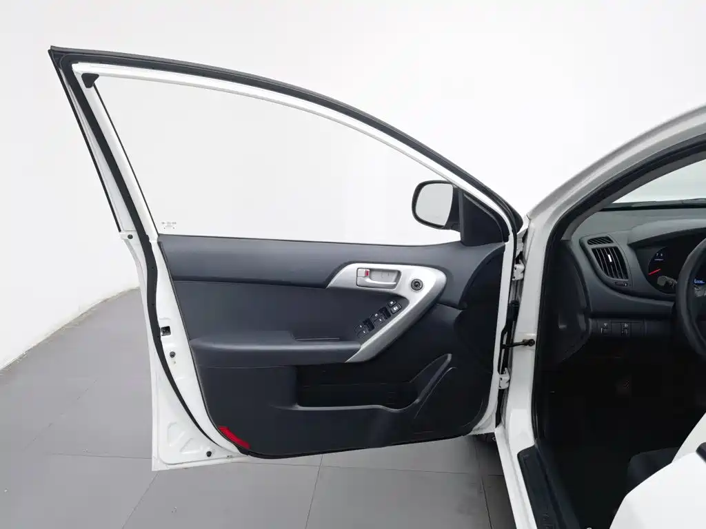 Kia Forte — миниатюра 8