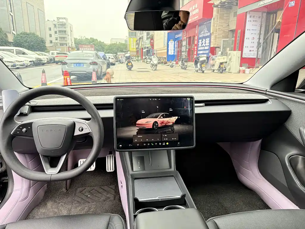 Tesla Model 3 — миниатюра 9
