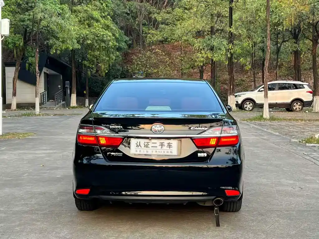 TOYOTA CAMRY