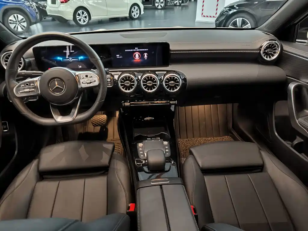 Mercedes-Benz A-Class — миниатюра 11