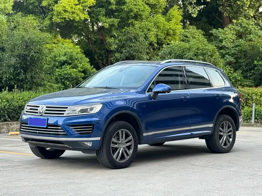 Купить Volkswagen Touareg