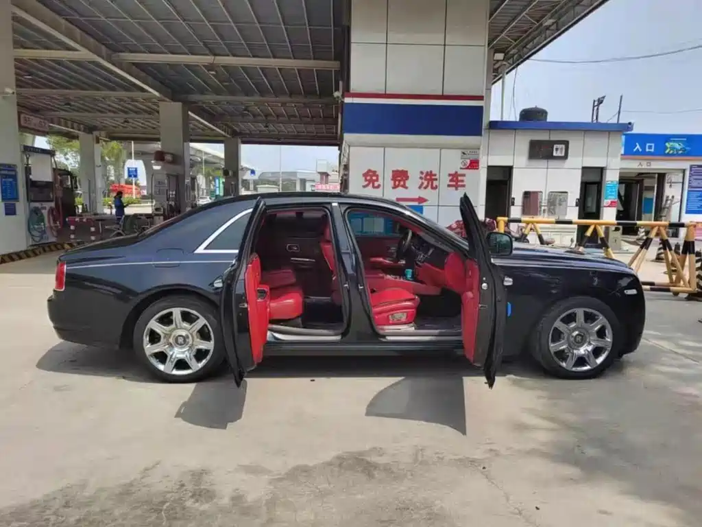 Rolls-Royce Ghost — миниатюра 4
