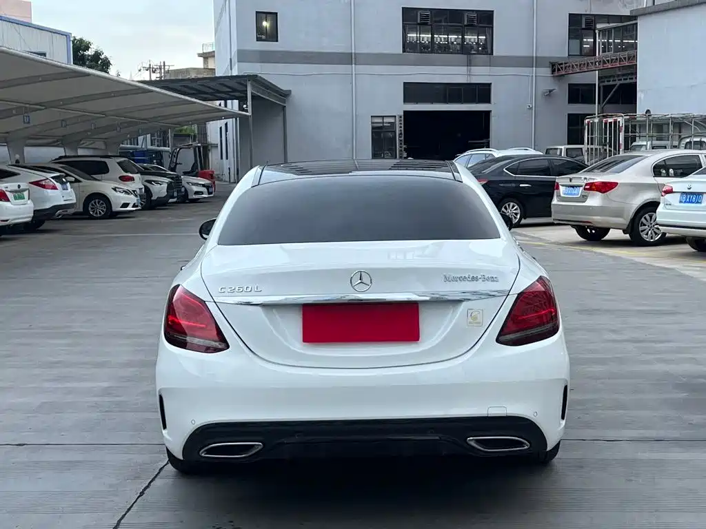 Mercedes-Benz C-Class — миниатюра 9