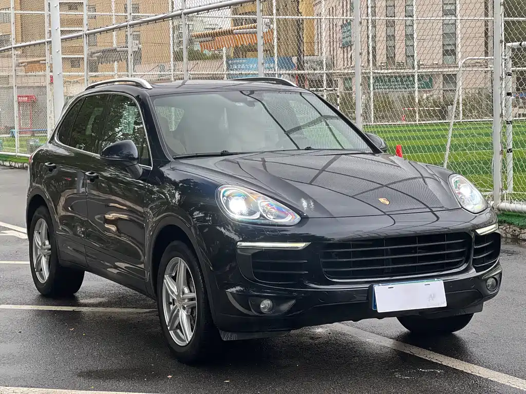 Porsche Cayenne — миниатюра 3