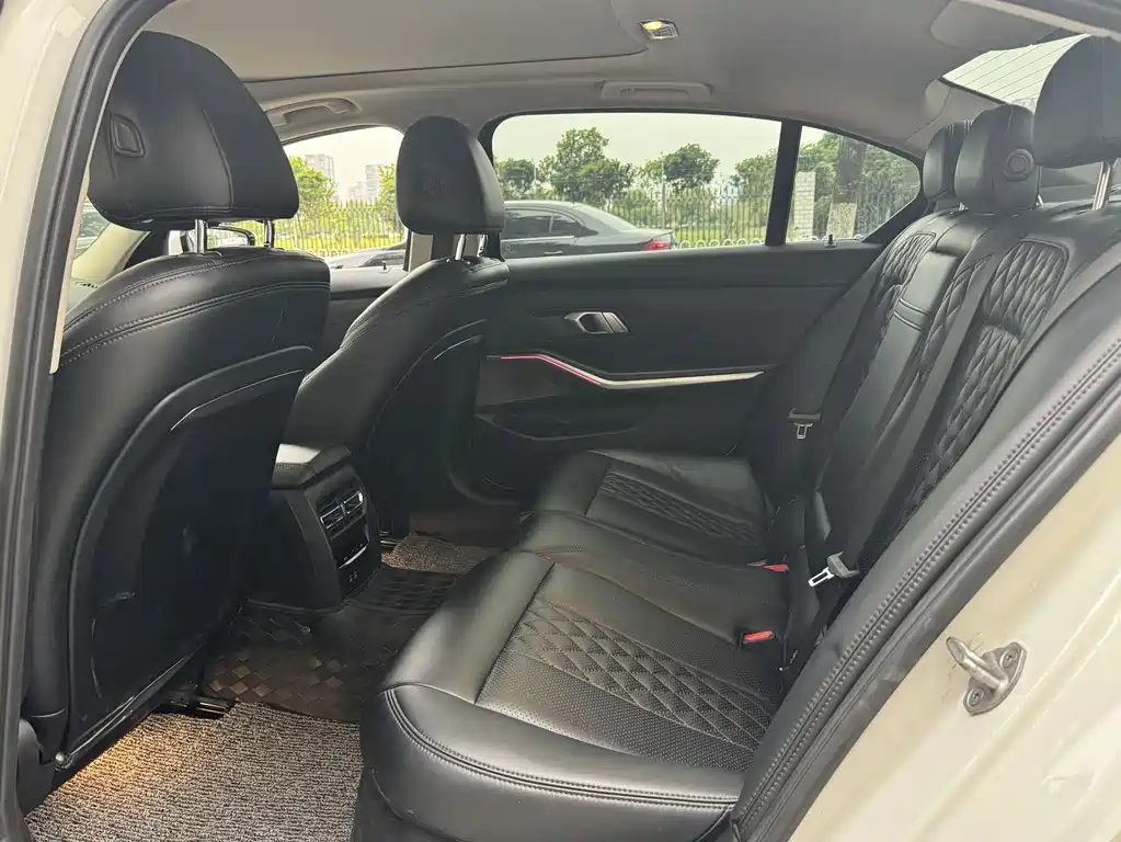 BMW i3 2024 eDrive 35 L
