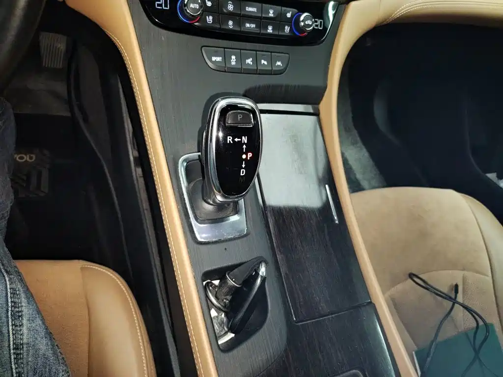Buick LaCrosse — миниатюра 10