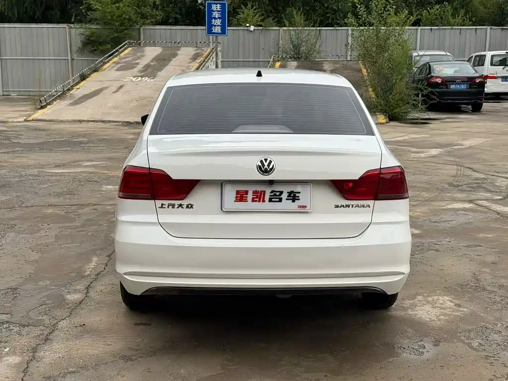 Volkswagen Santana — миниатюра 5