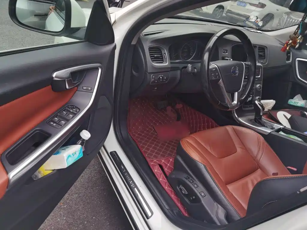 Volvo V60 — миниатюра 17