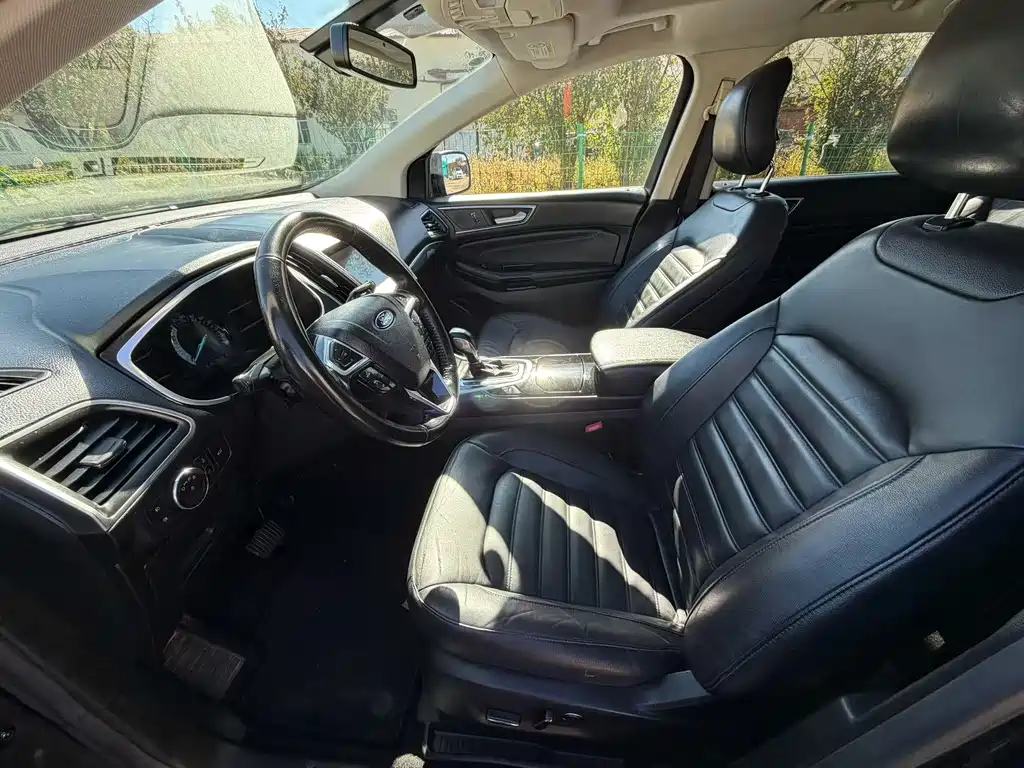 Ford Edge — миниатюра 5