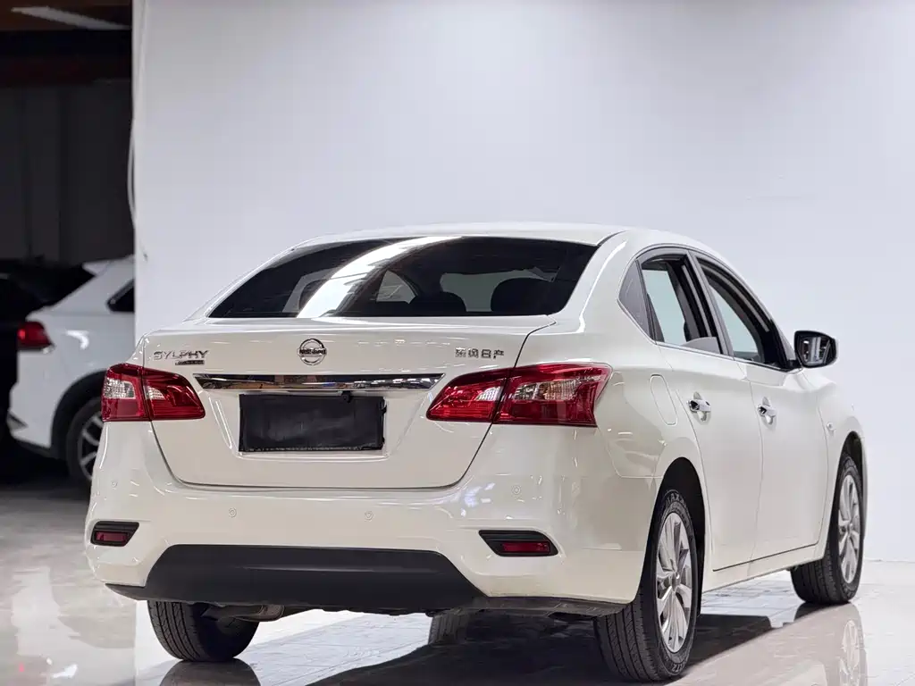 Nissan Sylphy — миниатюра 5