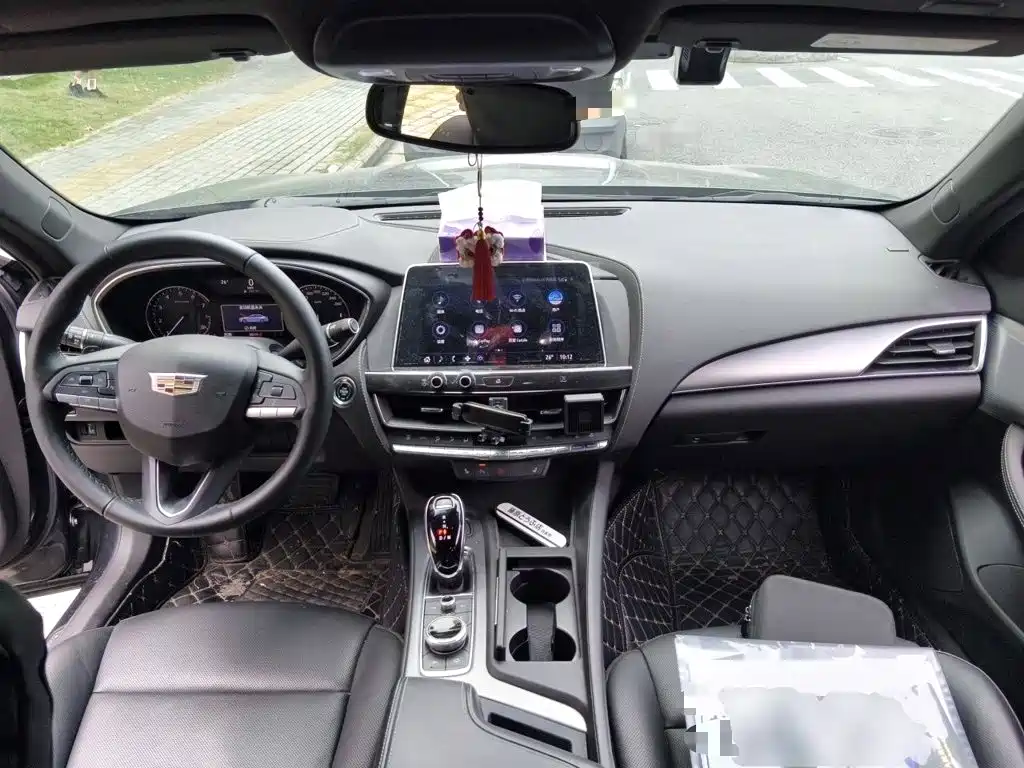 Cadillac CT5 — миниатюра 10