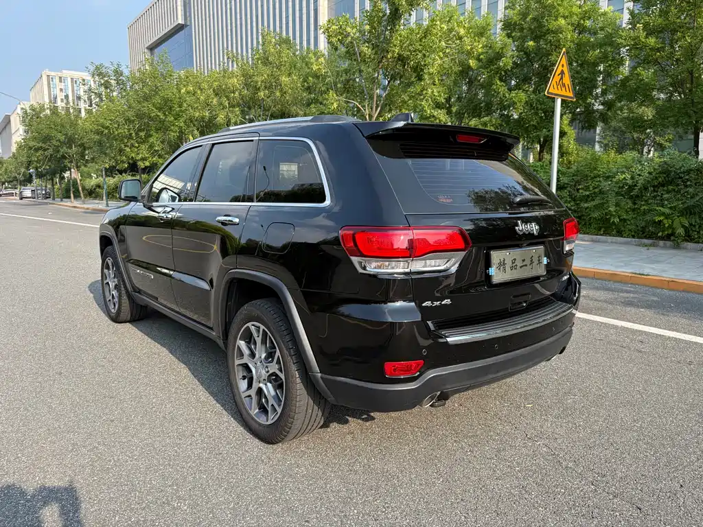 Jeep Grand Cherokee (Import) 3.0L Elite Navigation Edition, фото 6