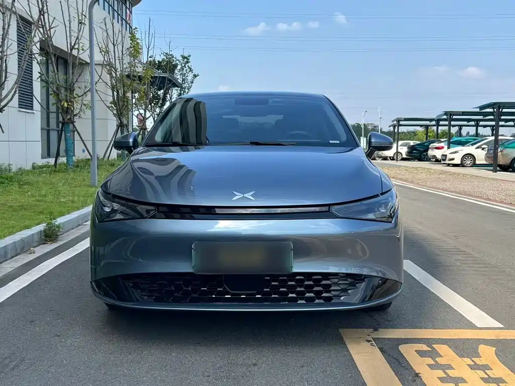 XPeng P5 — миниатюра 3