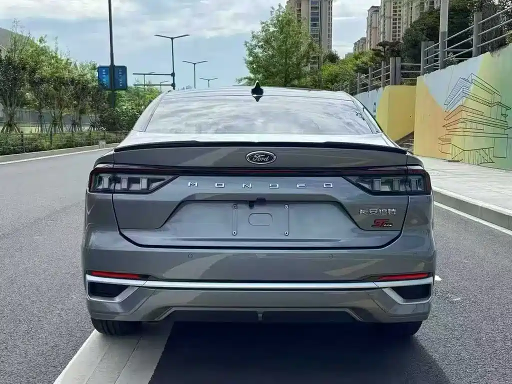 Ford Mondeo — миниатюра 9